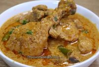 Authentic Hyderabadi Chicken Korma Recipe with Rich Aromatic Gravy