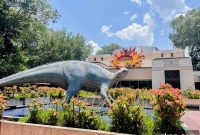 Dinosaurs: Ultimate Guide to the Animal Kingdom