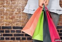 3 Cognitive Biases That Make You Overspend and How to Stop