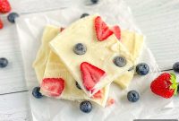 Frozen Greek Yogurt Bark Recipe: Low-Calorie Fruit & Nut Snack