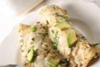 Creamy Salsa Verde Chicken Enchiladas Recipe for a Flavorful Dinner