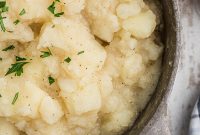 Comforting Stewed Potatoes Recipe with Garlic and Herbs