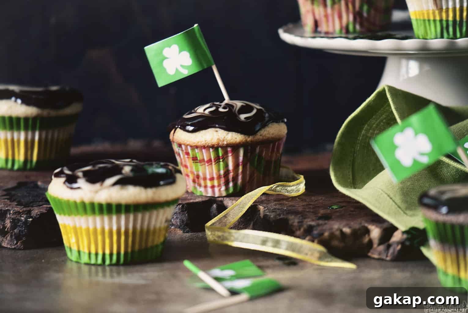 Black and White Irish Cream Cupcakes | Kita Roberts PassTheSushi.com