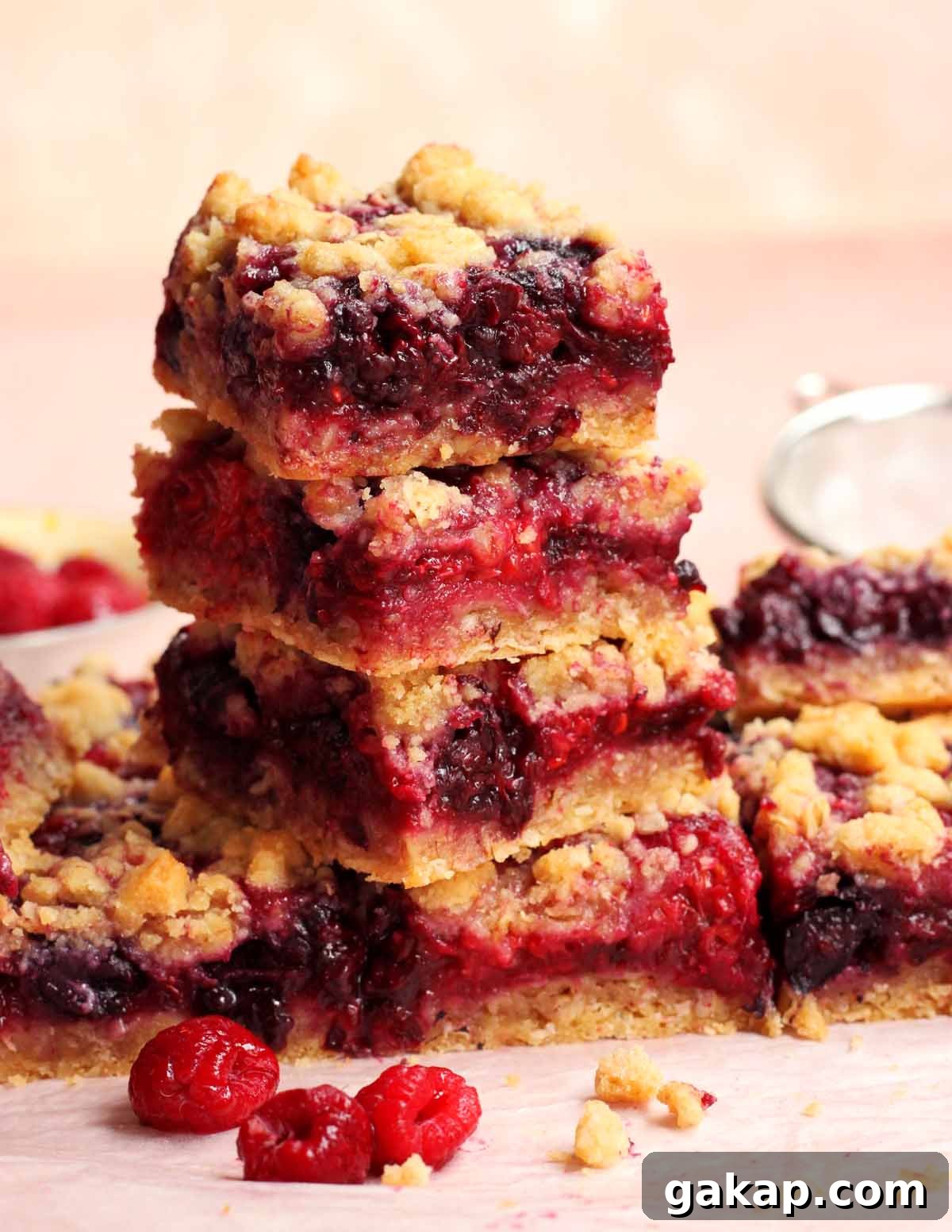 mixed berry crumble bars