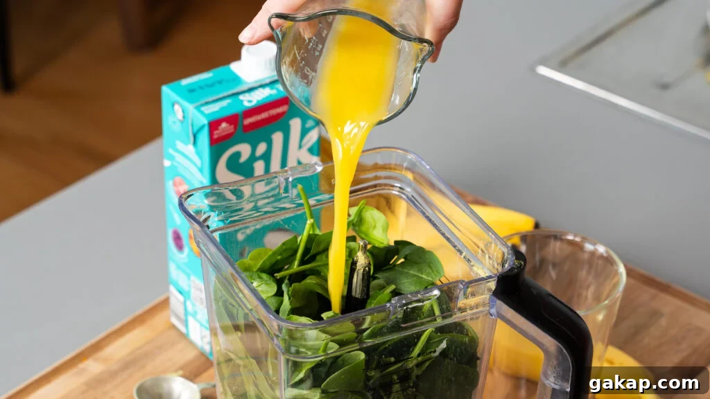 Tropical Green Island Smoothie — Ready in 5 Minutes 8 img 21859 15
