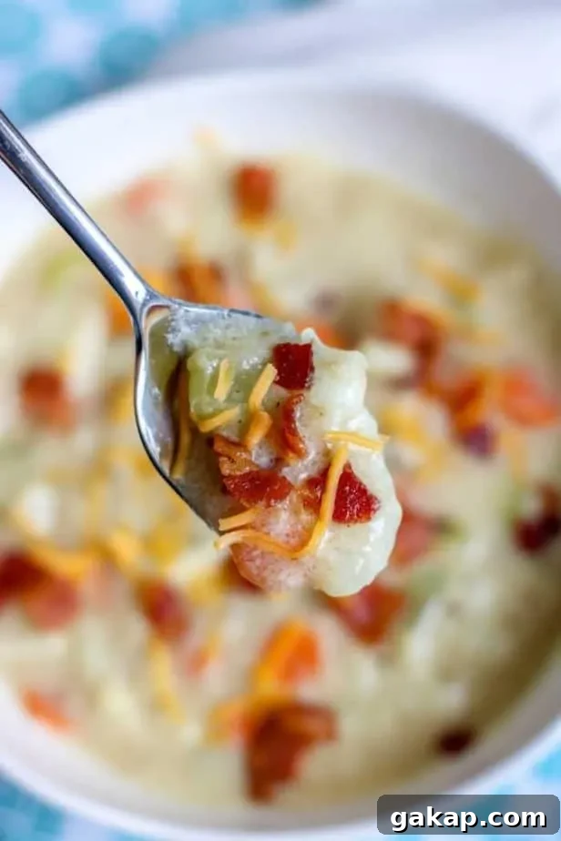 bacon cauliflower chowder pin