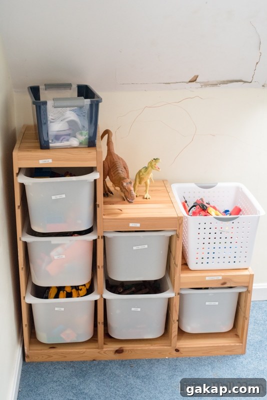 Had enough with toys everywhere? Save time, money, and frustration with this simple secret for organizing kids' toy. Plus how to get your KIDS to organize their own toys! 
