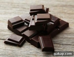 10 Brain-Boosting Foods to Improve Memory and Focus 5 Dark Chocolate