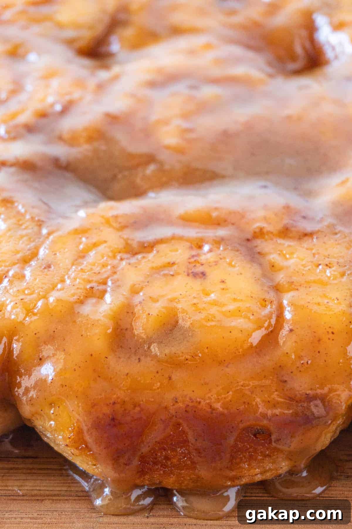 Sticky Caramel Cinnamon Rolls with Gooey Glaze 2 close up of sticky bun