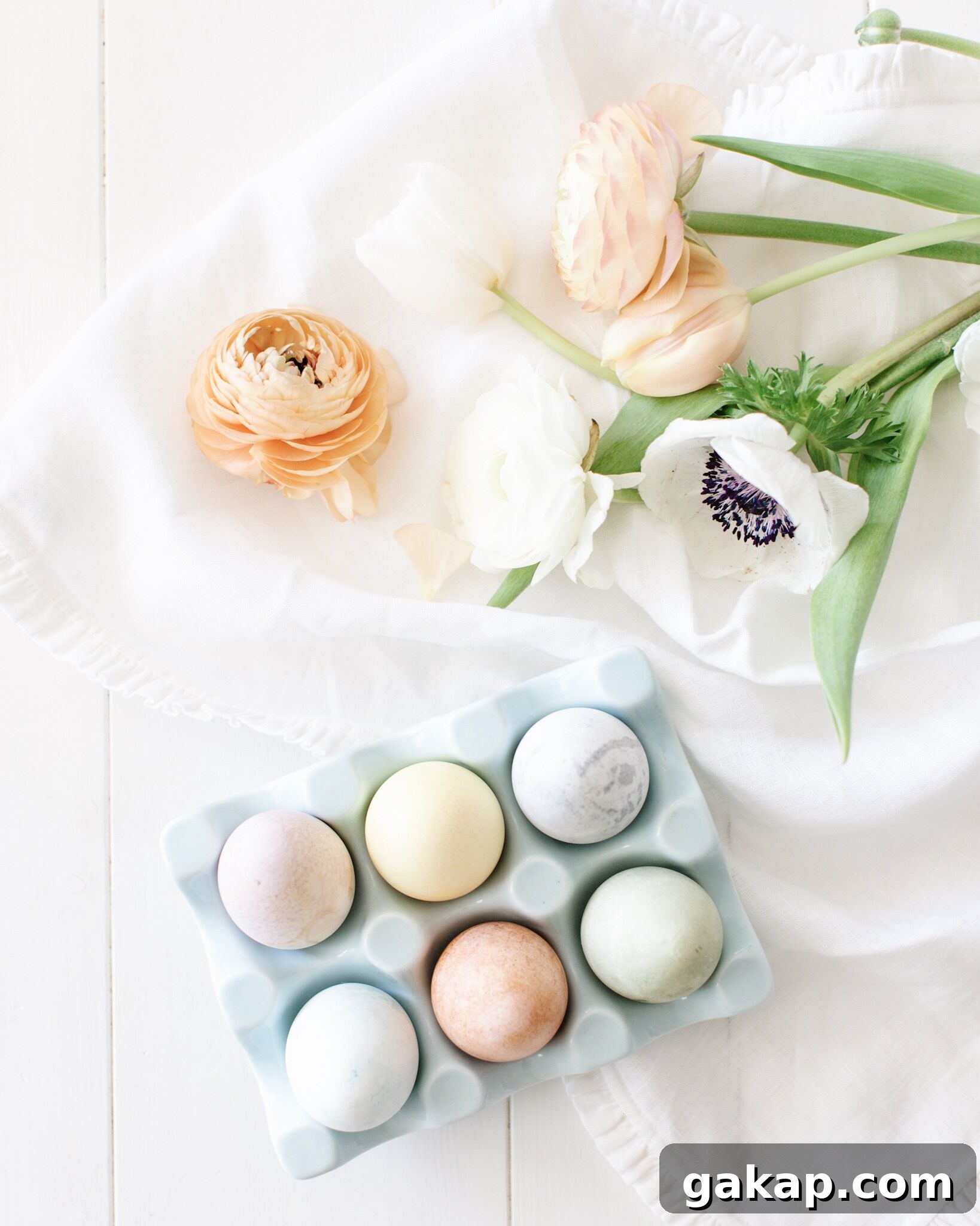 Naturally Dyed Easter Egg Tutorial