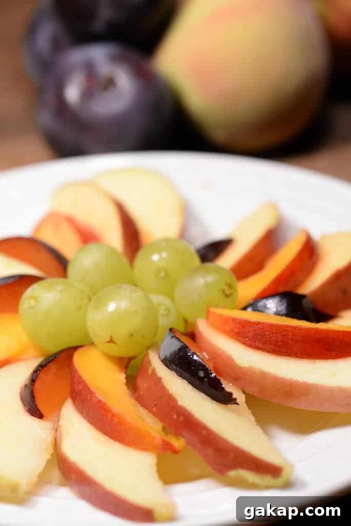 Authentic Macedonian Fruit Platter: Traditional Fruits & Serving Tips 2 Macedonian fruit plate