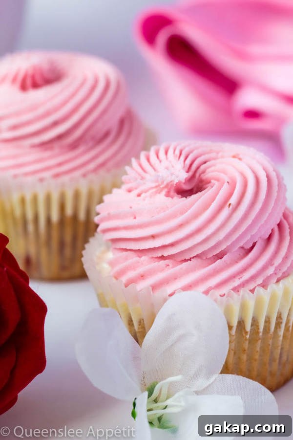 White Chocolate Strawberry Cupcakes with Ganache Drizzle 4 White Chocolate Covered Strawberry Cupcakes