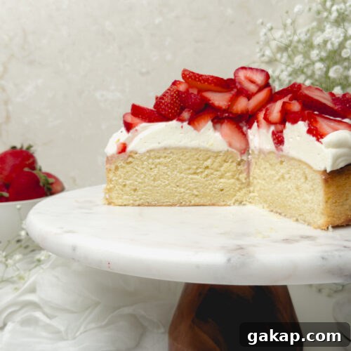 Strawberry Cream Cake