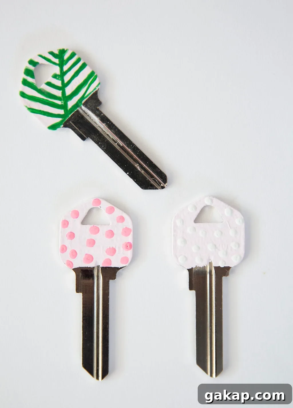 DIY Chic Painted Key Tops: Stylish Ways to Customize Your Keys 4 img 92765 3