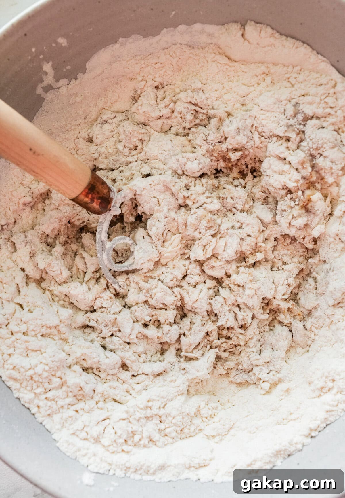 Starting to mix the dough. 