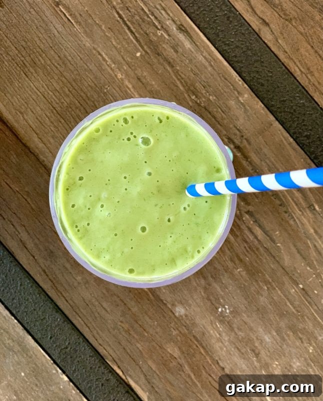 Garden Green Smoothie via lizshealthytable.com